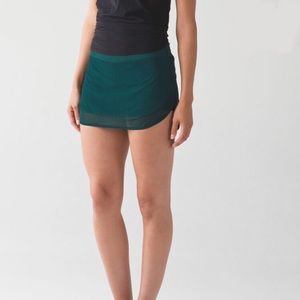 ⚡️RARE⚡️LULULEMON HOTTY HOT SKIRT